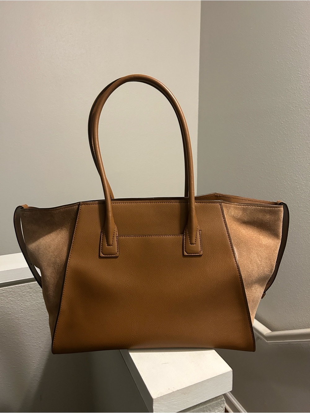 Michael Kors Avril X-Large Brown Leather Tote Bag - Picture 4 of 15